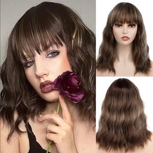 - Human hair blend blonde/brown bob wave wig